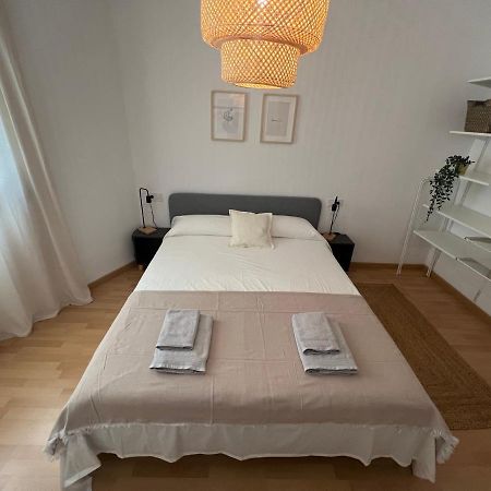 Cozy Apartment Well-Located In Terrassa, Barcelona Zewnętrze zdjęcie