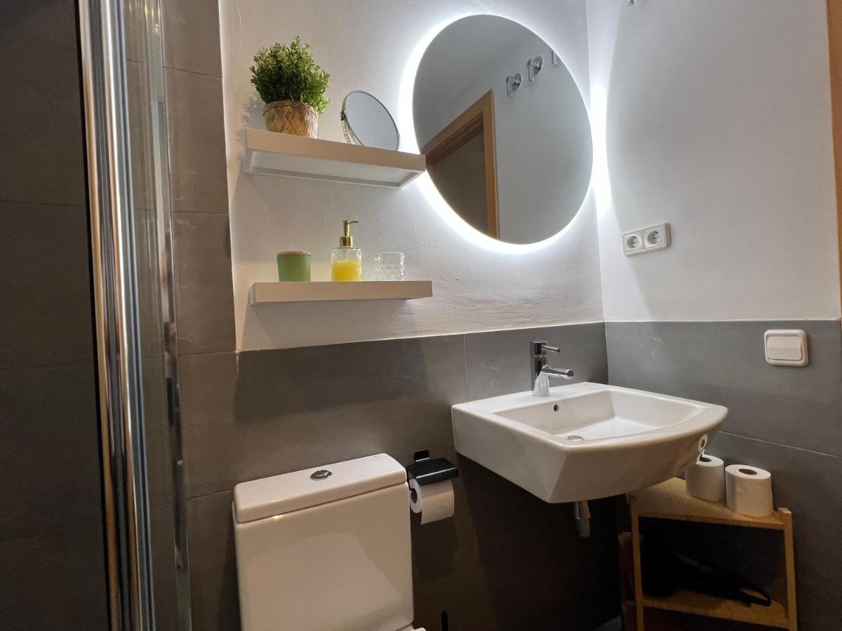 Cozy Apartment Well-Located In Terrassa, Barcelona Zewnętrze zdjęcie